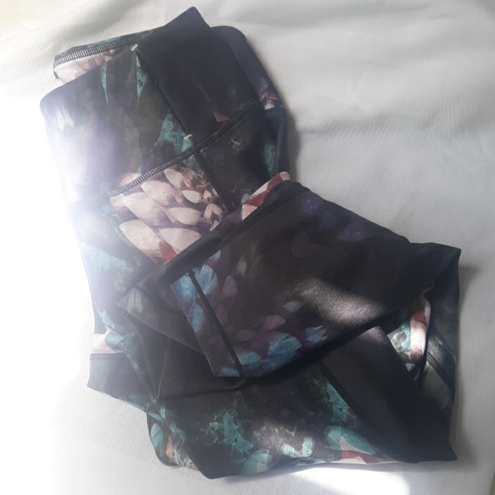 CALIA by CARRIE UNDERWOOD printed cropped legging